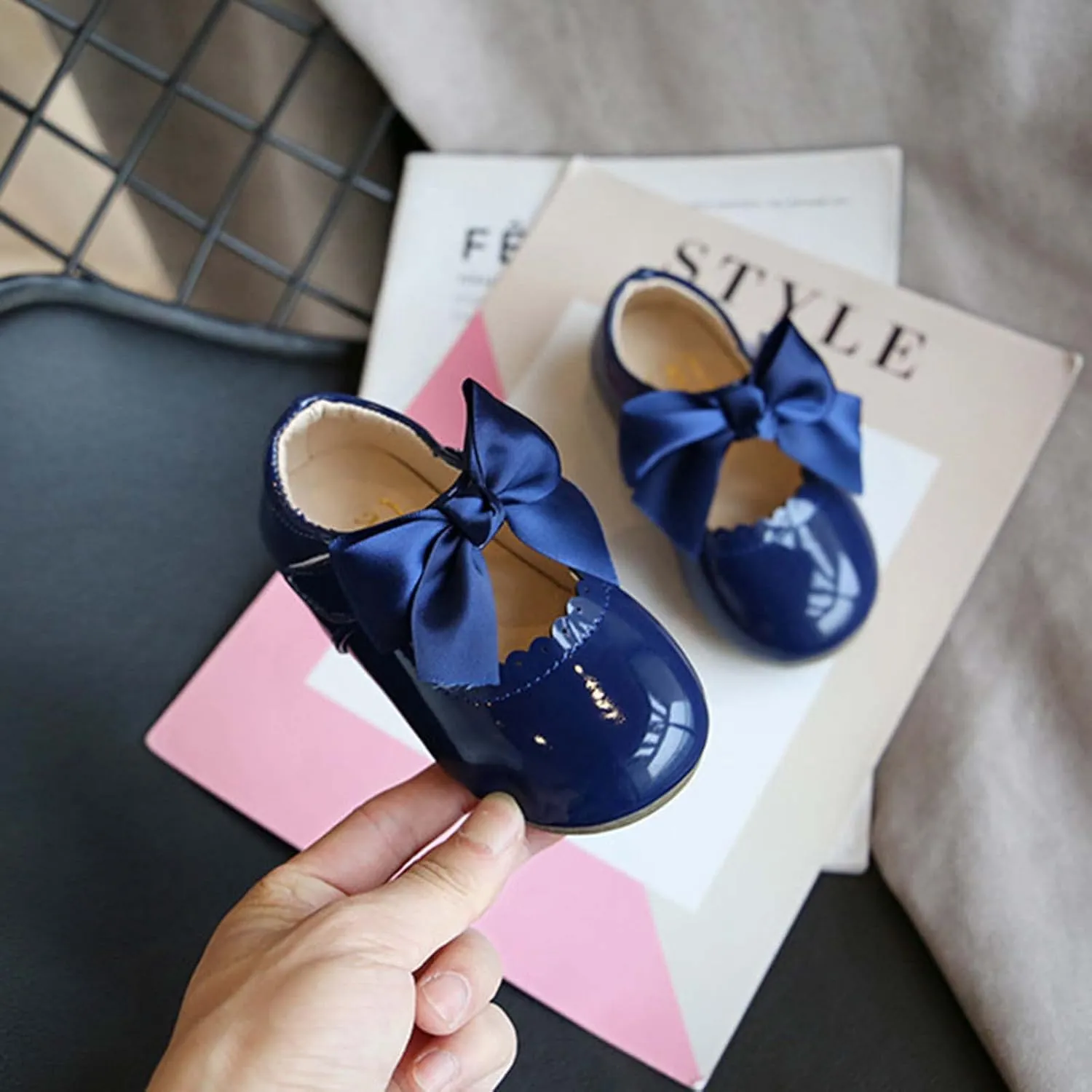 Baby Girl Solid Faux Pu Shoe Wave Trim Trendy Princess Sandals Knot Leather Bow Embellished Flats Hook and Loop Shoes